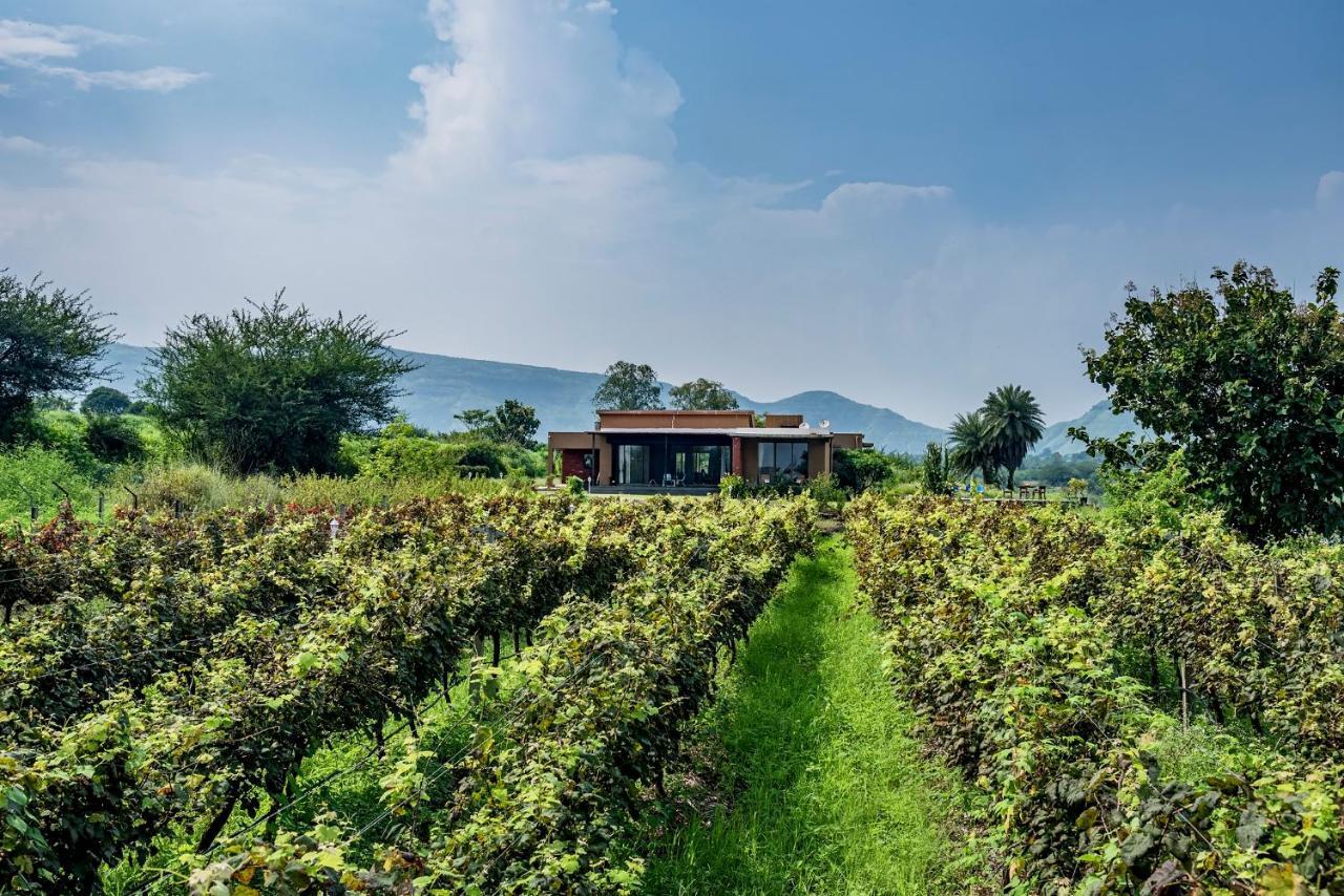 Saffronstays Rose Vineyard By The Lake, ナーシク エクステリア 写真